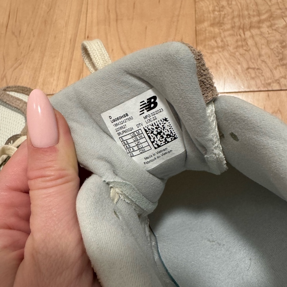 New Balance 9060 in Driftwood - Picture 6 of 7